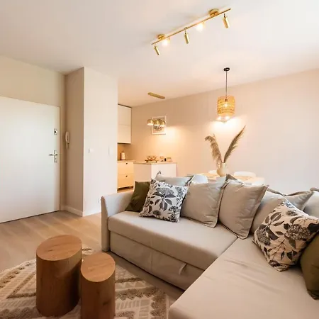 Wola Cosy Beige Warsaw